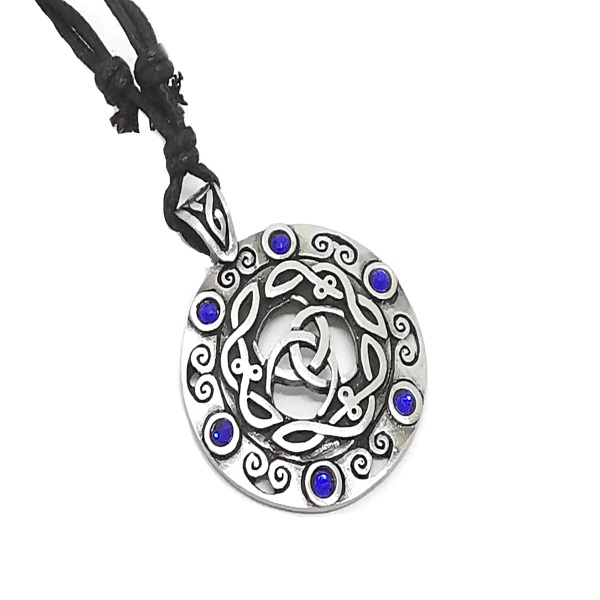 Keltischer Knoten Amulett mit blauen Steinen