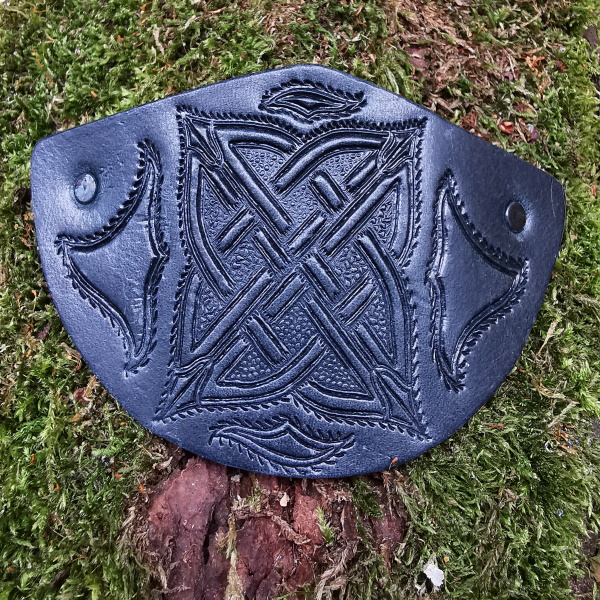 geprägte Leder-Haarspange keltisch Wikinger