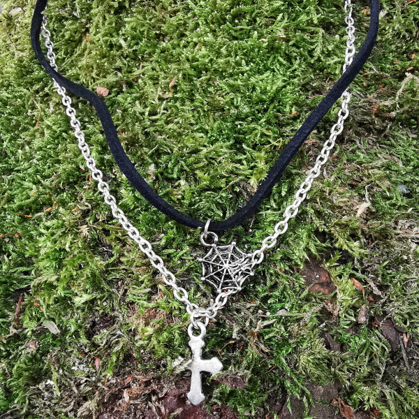 Halskette Collier Spinnennetz/Kreuz