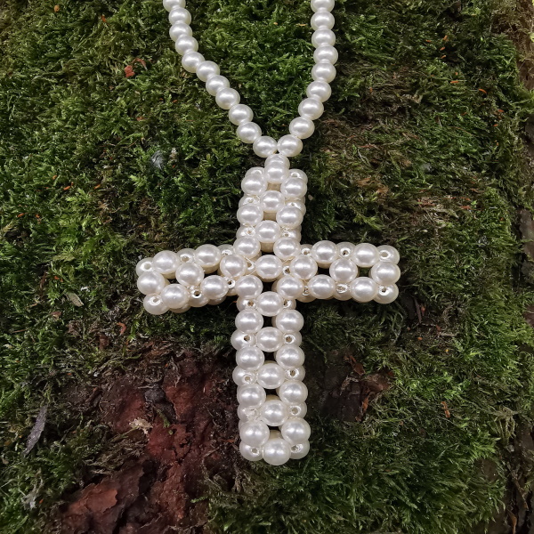Perlen-Kreuz Halskette