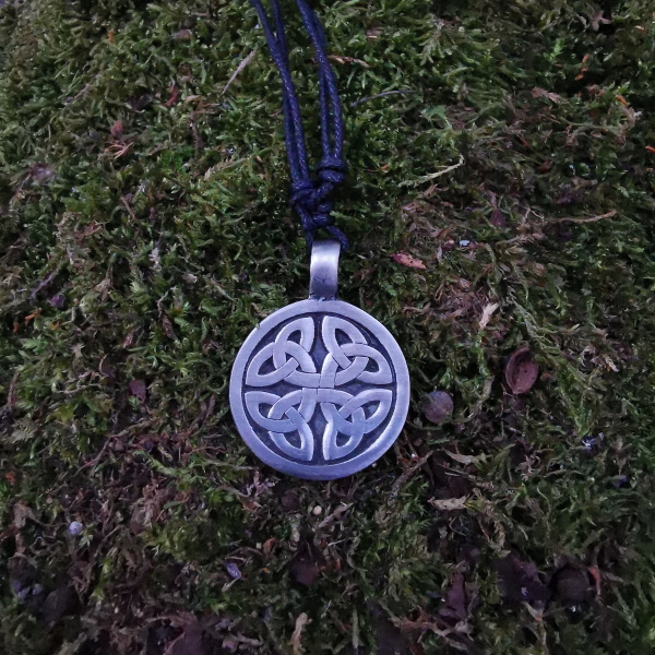 keltischer Knoten Amulett